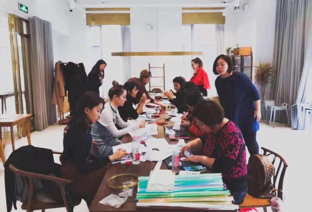 藝術(shù)沙龍 Art Salon
