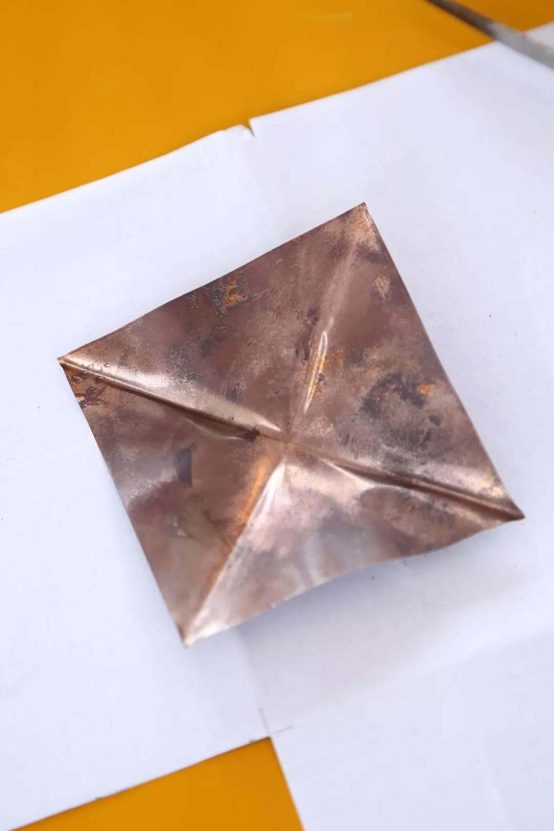 退火并在銅片上進行折疊 / Annealing and folding